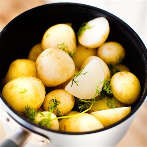 varför salt när man kokar potatis
